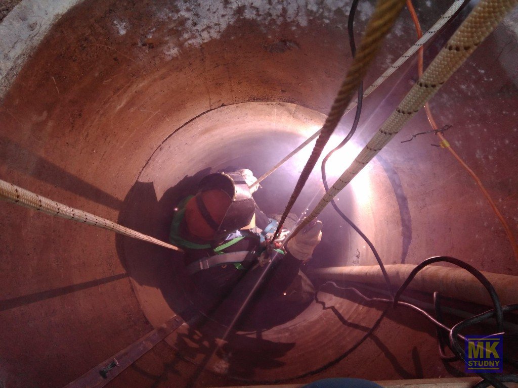 Svařování pásoviny pro fixaci skruží