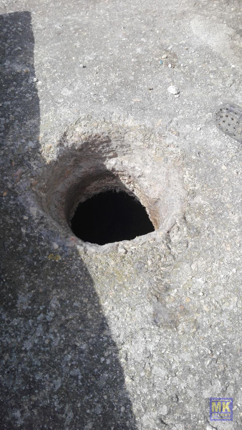 Betonový poklop – PŘED